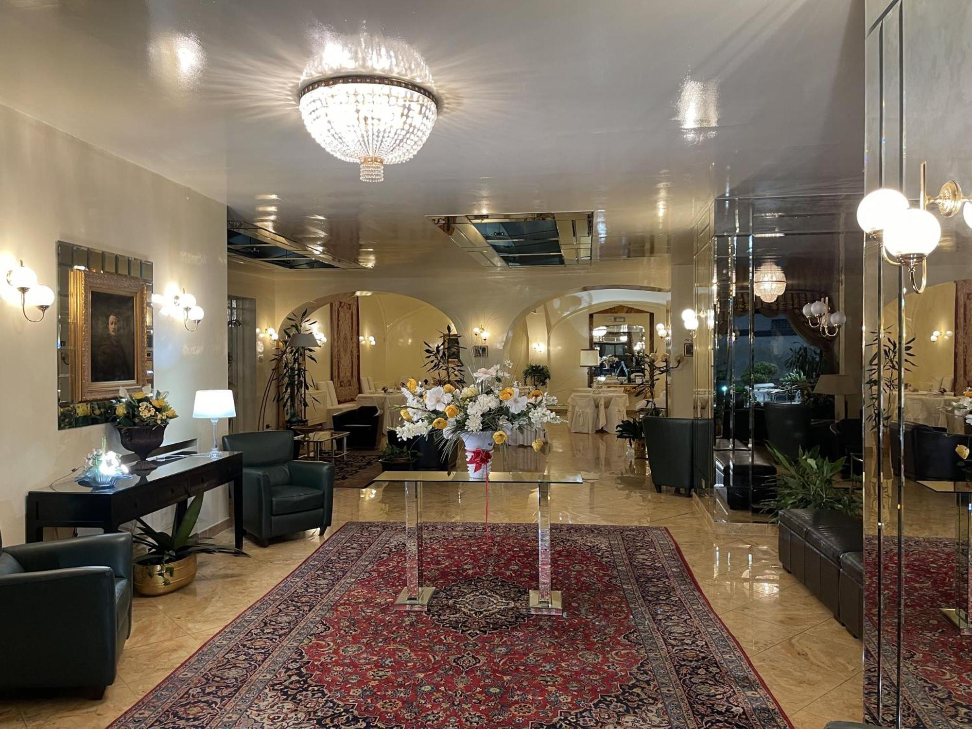 Europa Fiera Rho Hotel ภายนอก รูปภาพ