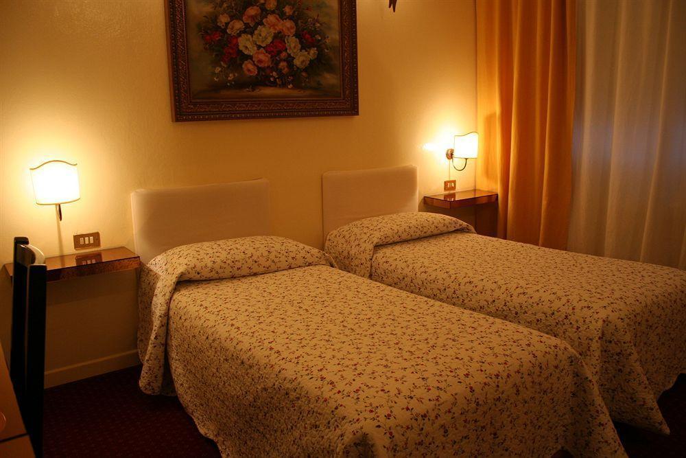 Europa Fiera Rho Hotel ภายนอก รูปภาพ