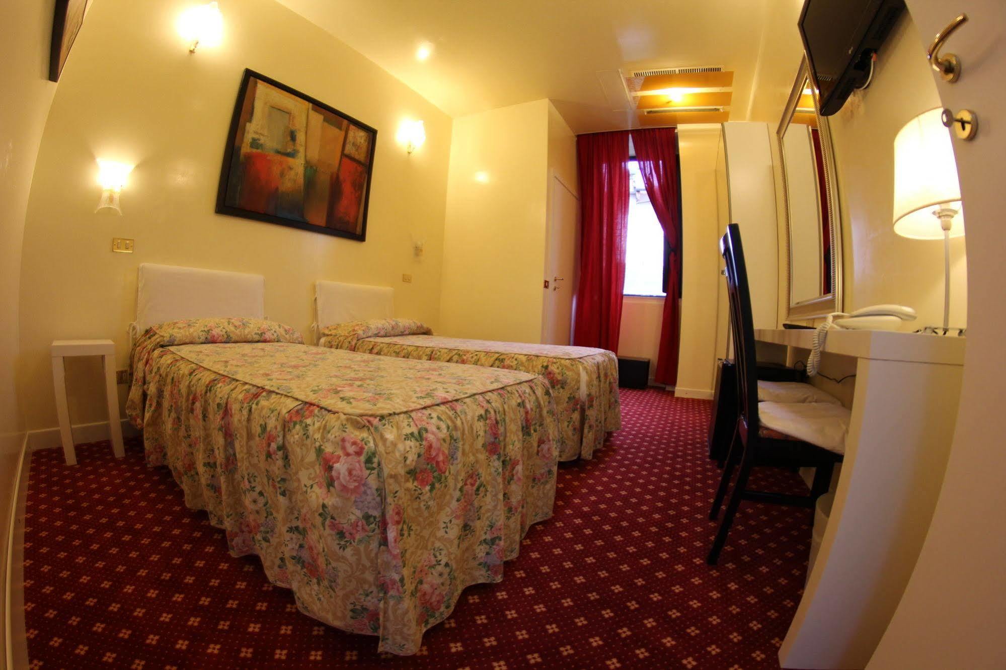 Europa Fiera Rho Hotel ภายนอก รูปภาพ